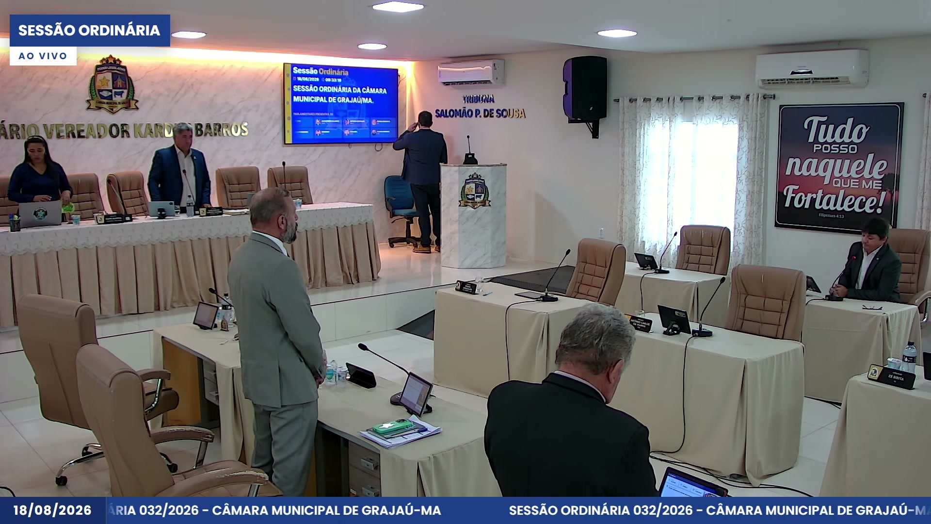 Plenário faz minuto de silêncio pelo pastor Odimar Pereira